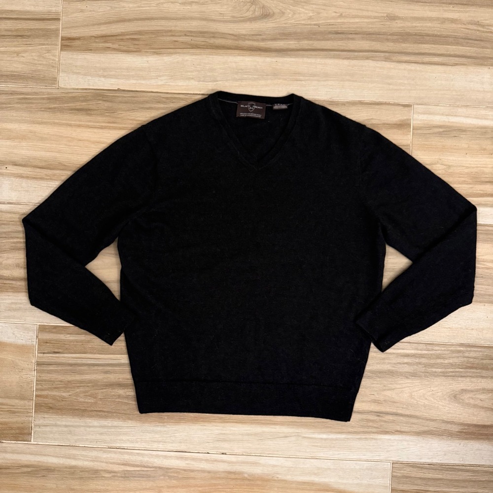 Black Brown 1826 Mens XL Extrafine Merino Wool V-Neck Sweater Black Solid Knit